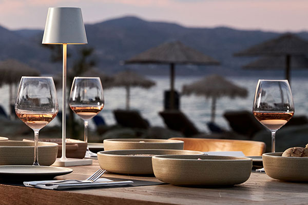 Enorme Teatro Beachside Bliss Restaurant